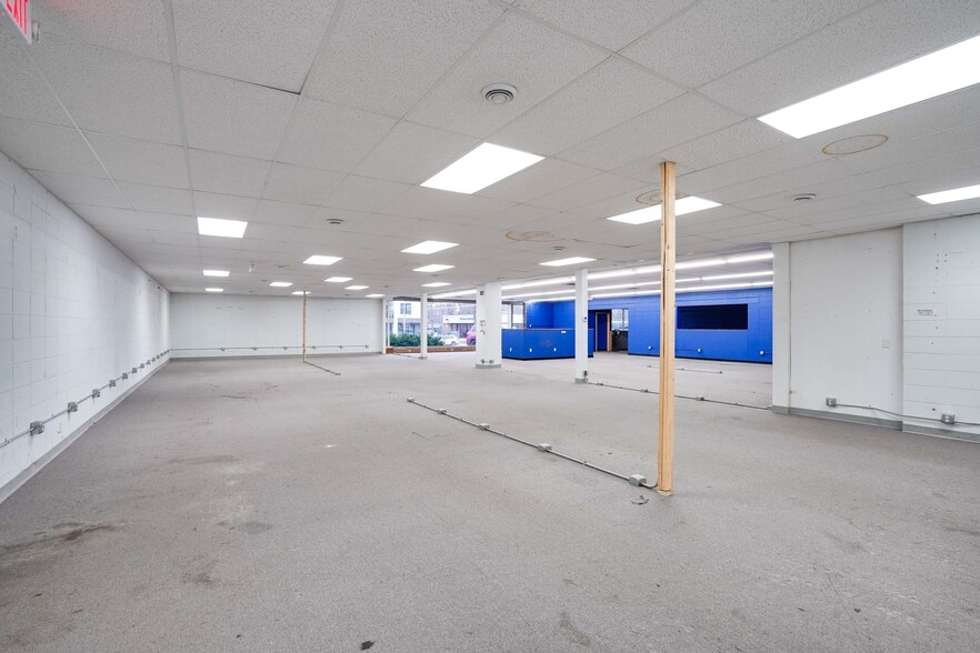 More Photos Of 195-209 Cottage Grove Rd, Madison Storefront For Lease