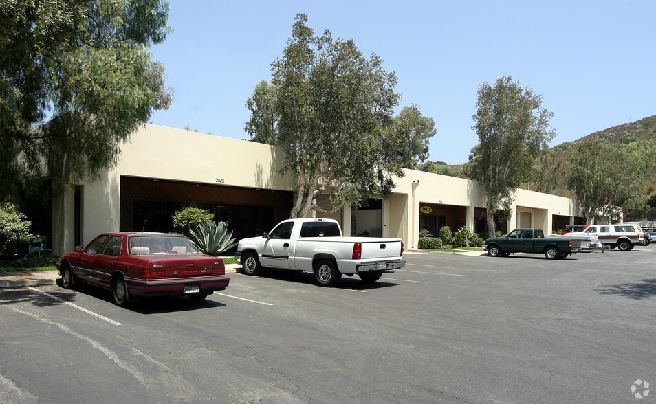 More Photos Of 3825-3875 Old Conejo Rd, Newbury Park Warehouse For Lease