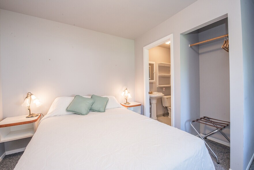 More Photos Of 590 Airport Road, Trinity Center Lodge Meeting Hall For Sale