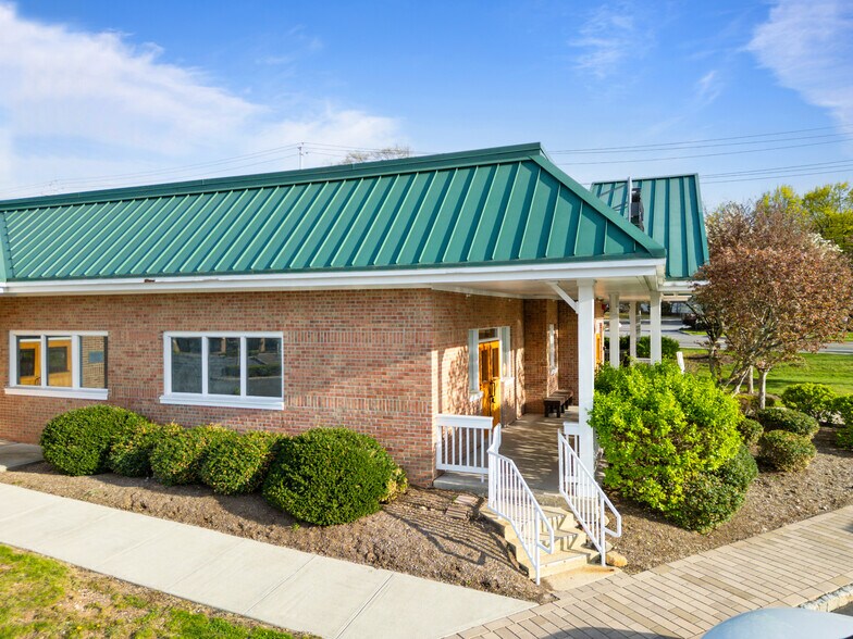 More Photos Of 5-28 Indian Rock, Suffern Unknown For Lease