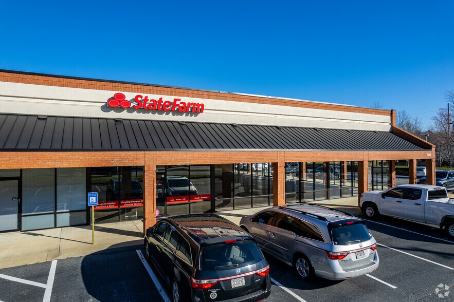 More Photos Of 4647-4699 Sandy Plains Rd, Roswell Unknown For Lease