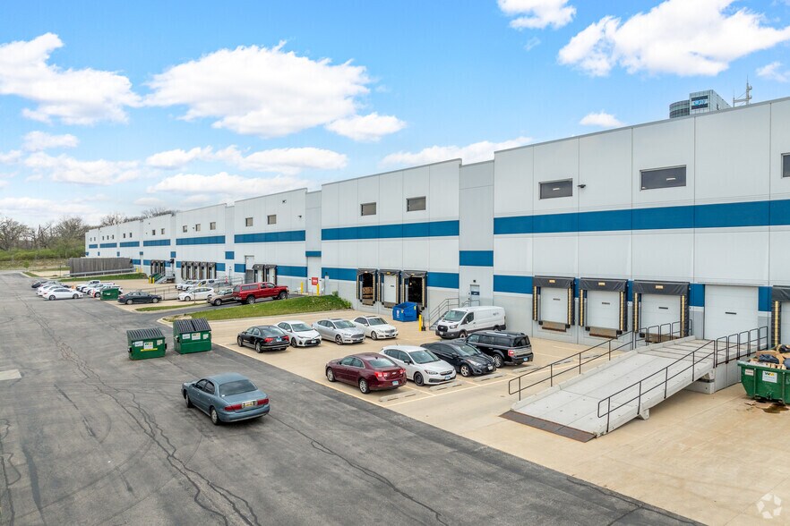 More Photos Of 3600 Lacey Rd, Downers Grove Warehouse For Sale