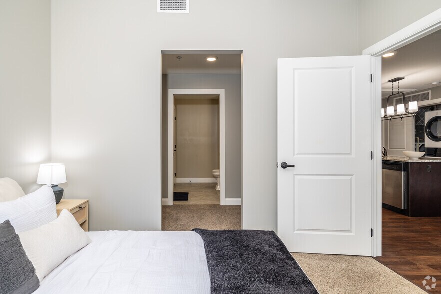 More Photos Of 526 Superior Ave E, Cleveland Apartments For Lease