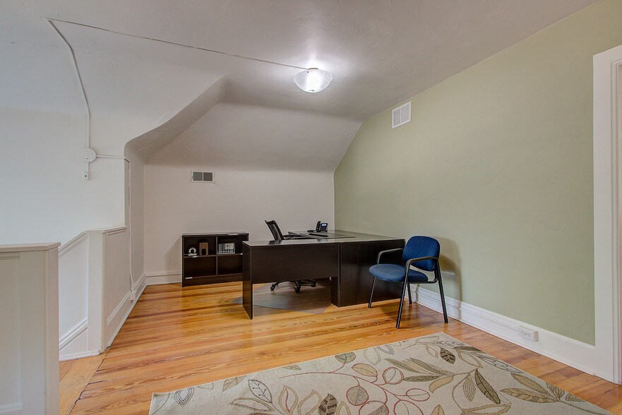 More Photos Of 1601 Vine St, Denver Office For Sale