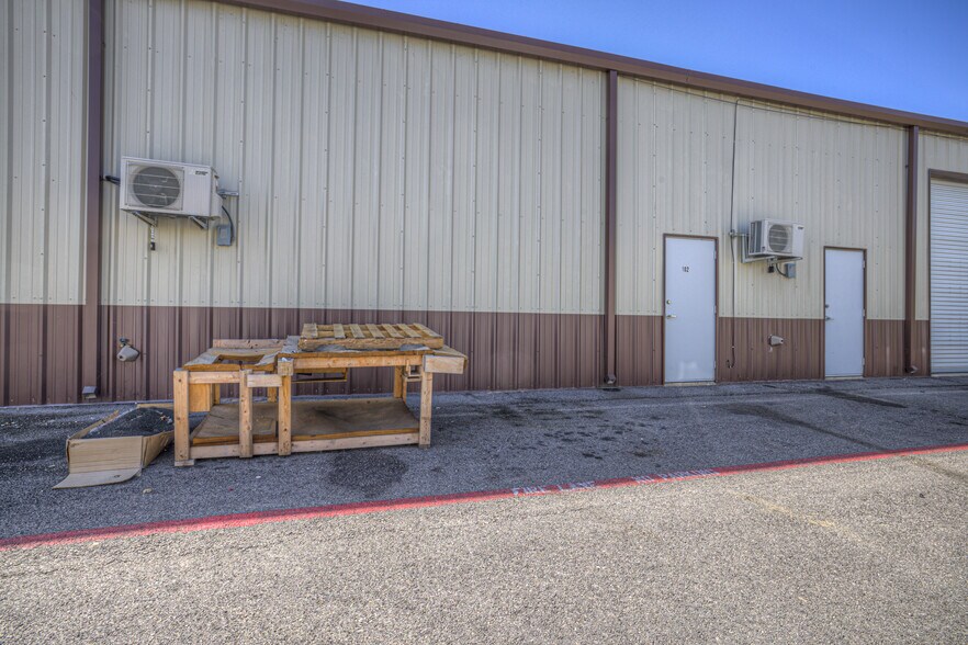 More Photos Of 3556 FM 78, McQueeney Unknown For Lease