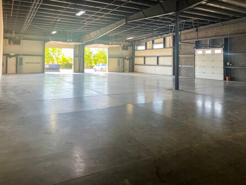 More Photos Of 1751 Panorama Pt, Lafayette Warehouse For Lease