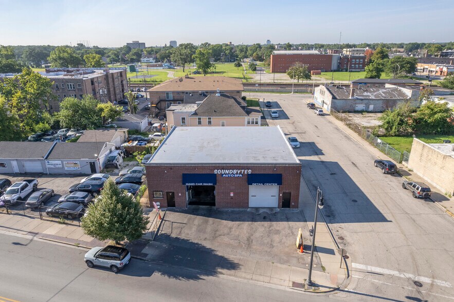 More Photos Of 320 Lake St, Maywood Carwash For Sale
