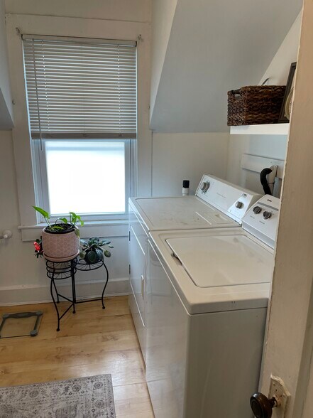 More Photos Of 6 Summitt St, Ivoryton Storefront Retail Residential For Sale