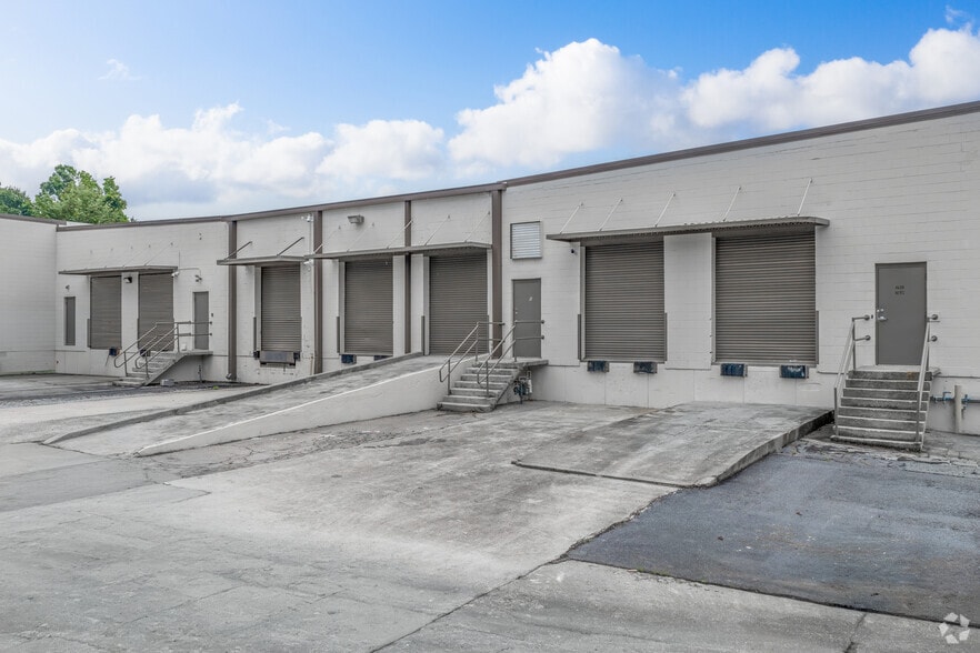 More Photos Of 1450-1468 Chattahoochee Ave NW, Atlanta Warehouse For Lease