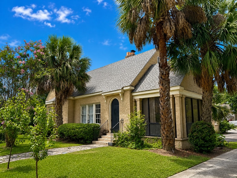 Primary Photo Of 110 W Adair St, Valdosta Office For Sale