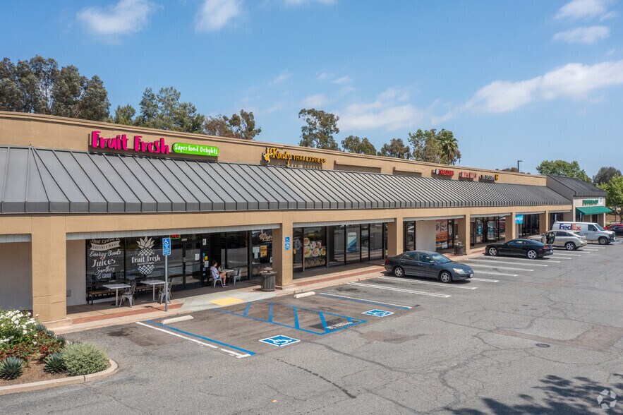 More Photos Of 302-362 W El Norte Pky, Escondido Unknown For Lease