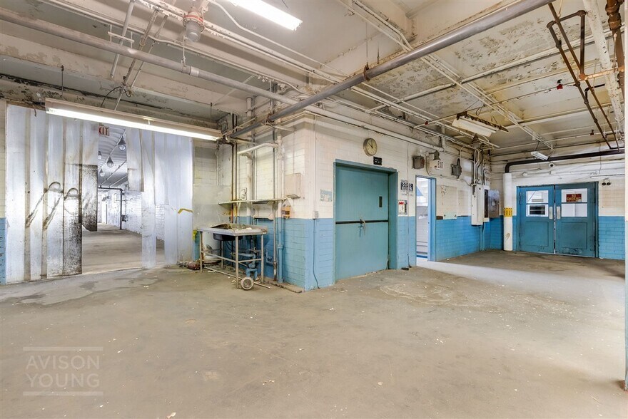 More Photos Of 300 S Main St, Mauldin Warehouse For Sale