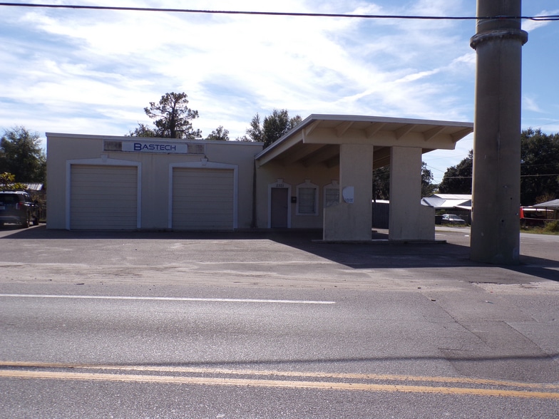 More Photos Of 2301 E Main St, Lakeland Service Station For Sale