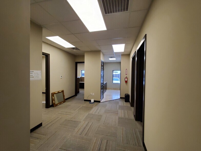 More Photos Of 4725 College Park, San Antonio Office For Lease