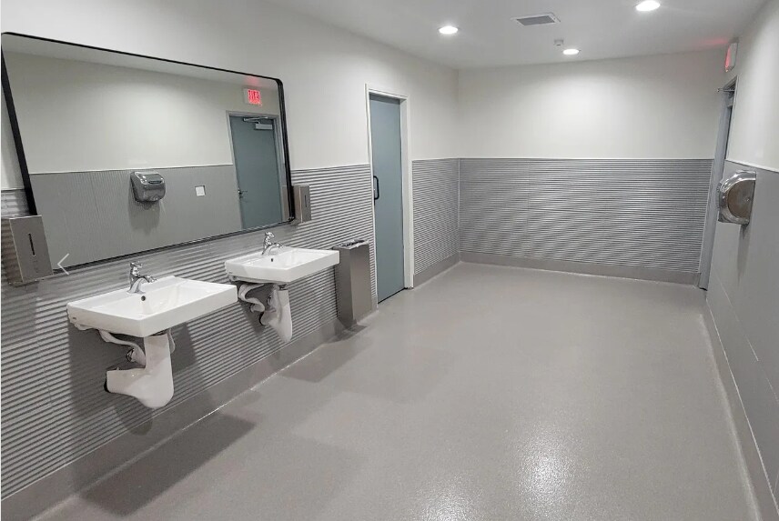 More Photos Of 18582 Beach Blvd, Huntington Beach Unknown For Lease