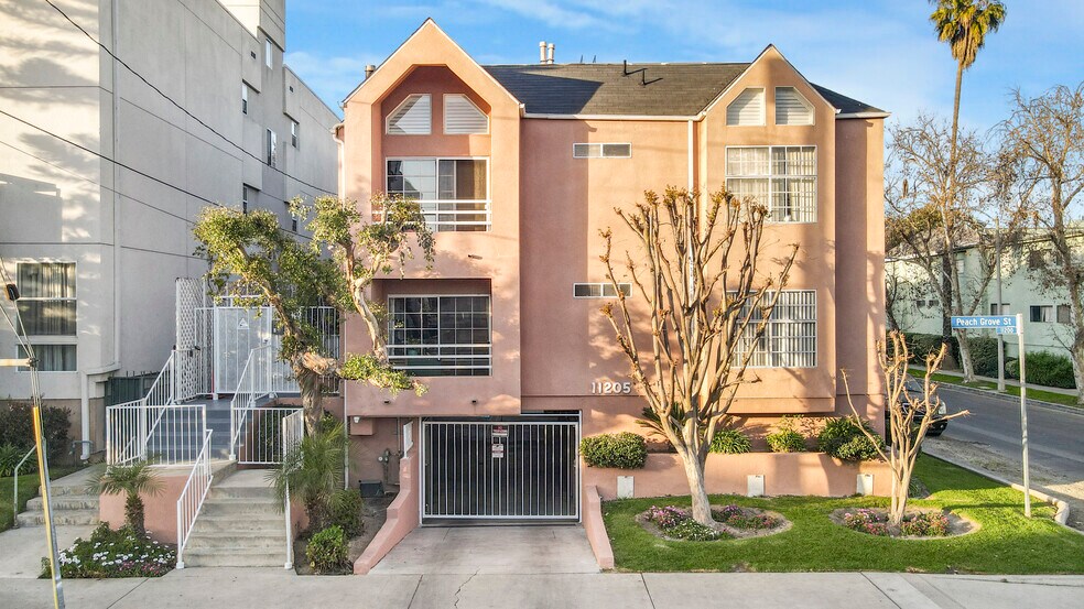 More Photos Of 11205 Peachgrove St, North Hollywood Apartments For Sale
