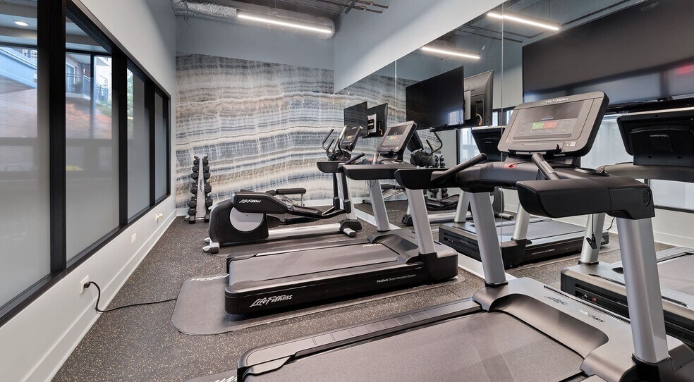 More Photos Of 1255 Town Center Rd, Vernon Hills Apartments For Lease