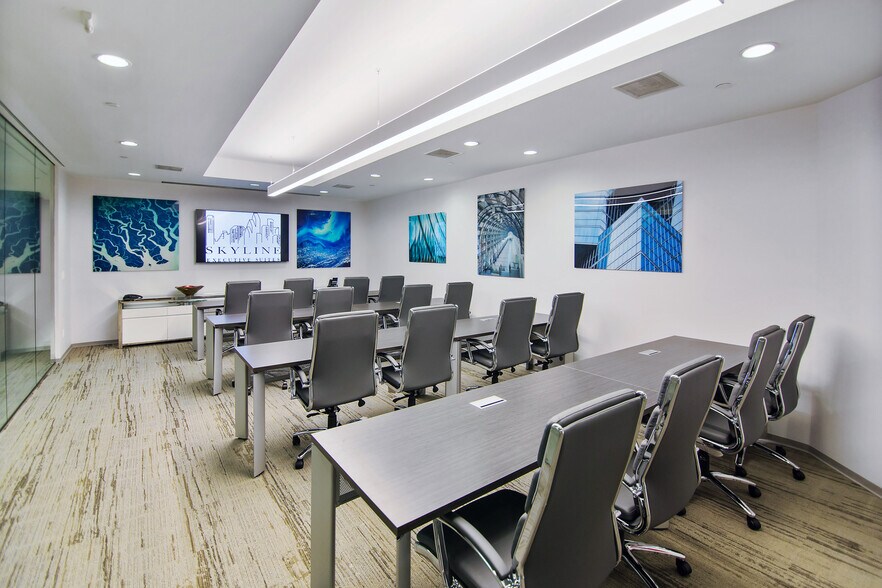More Photos Of 11757 Katy Fwy, Houston Coworking Space