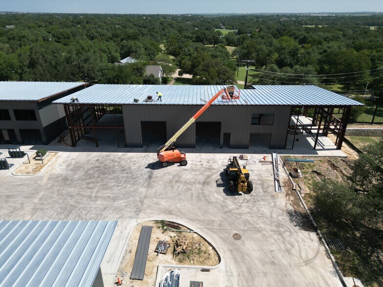 More Photos Of 7000 Airport Rd, Georgetown Light Distribution For Sale