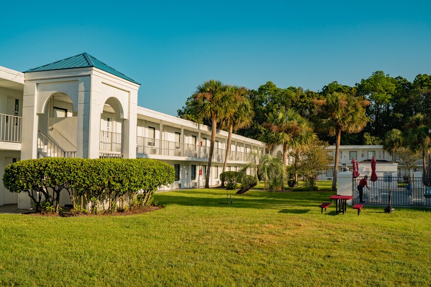 More Photos Of 1153 Airport Rd, Jacksonville Hotel For Sale