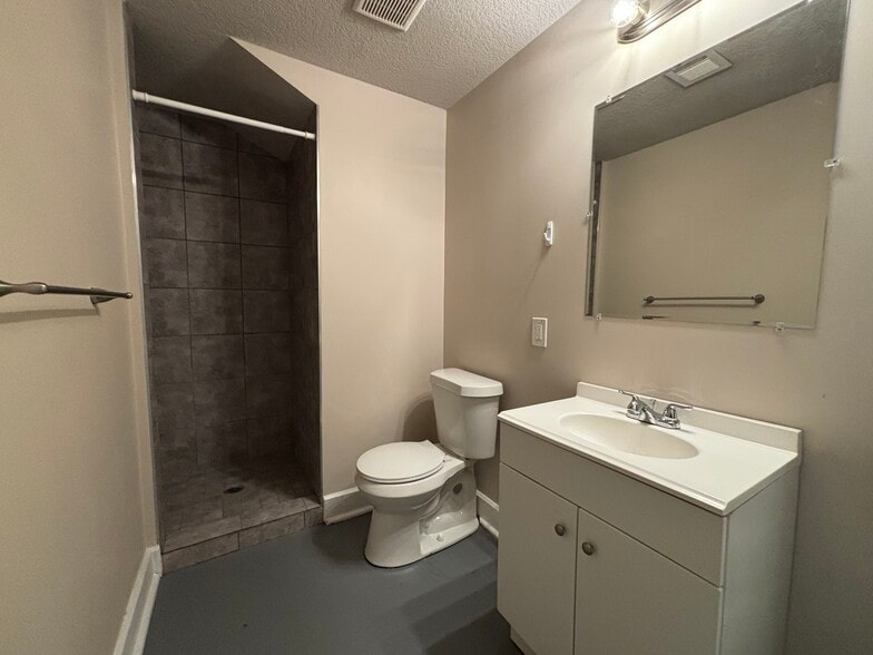 More Photos Of 1614-1620 E Linwood Blvd, Kansas City Apartments For Sale