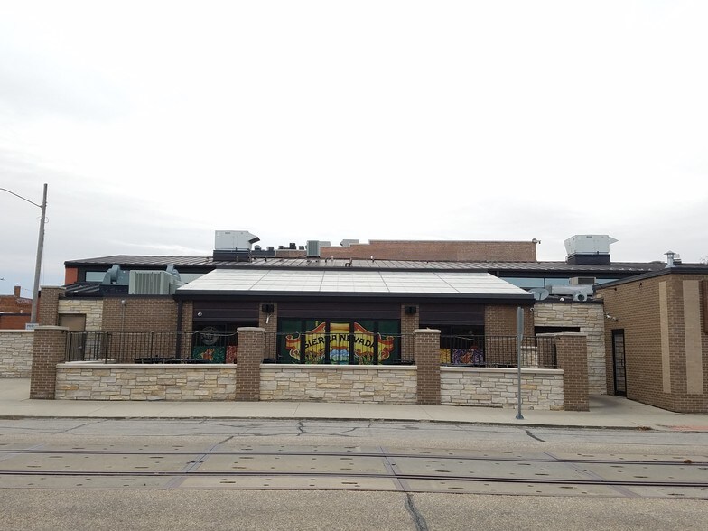 More Photos Of 419 Main St, Cedar Falls Storefront For Sale