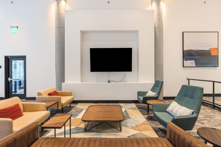 More Photos Of 360 Saint Peter St, Saint Paul Apartments For Lease