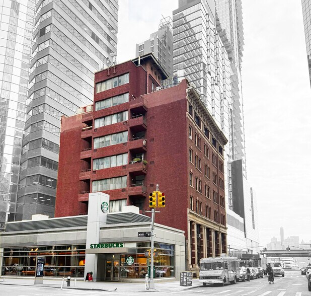 More Photos Of 160 Front St, New York Apartments For Sale