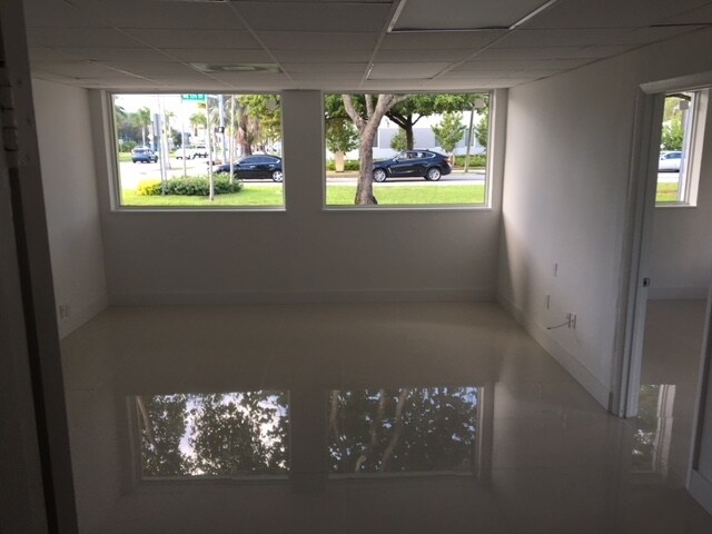 More Photos Of 17100 NE 19th Ave, North Miami Beach Medical For Sale