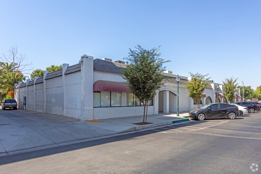 More Photos Of 710 W 18th St, Merced Office For Lease