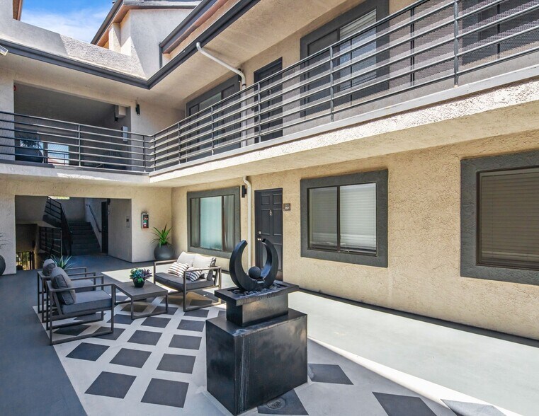 More Photos Of 5325 Denny Ave, North Hollywood Apartments For Sale