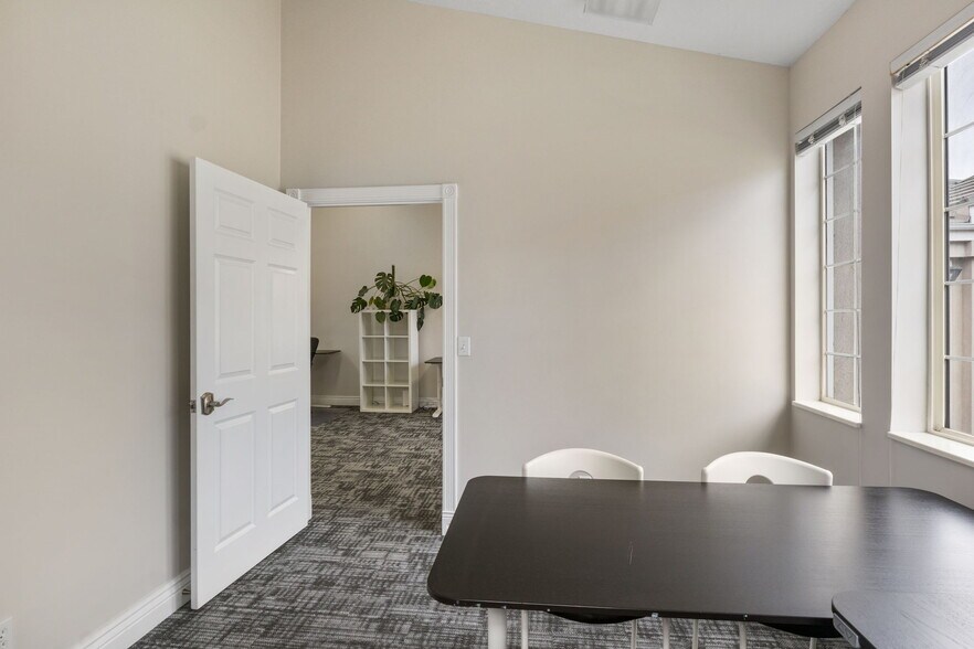 More Photos Of 9672 S 700 E, Sandy Office For Lease