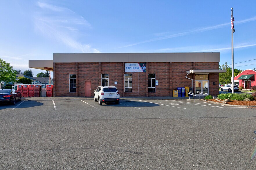 More Photos Of 122 N Blakeley St, Monroe Post Office For Sale