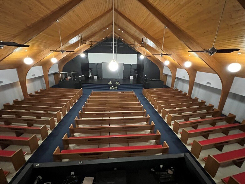 More Photos Of 1919 S Collins St, Arlington Religious Facility For Sale