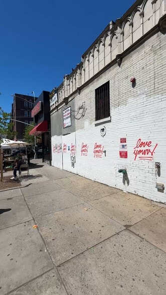 Primary Photo Of 571 W 188th St, New York Storefront For Lease