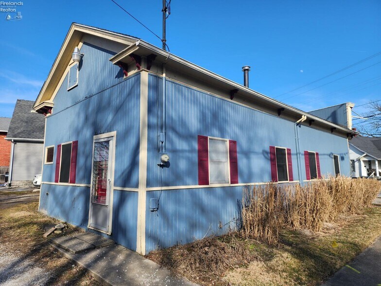 More Photos Of 1431 Hayes Ave, Sandusky Storefront Retail Office For Sale