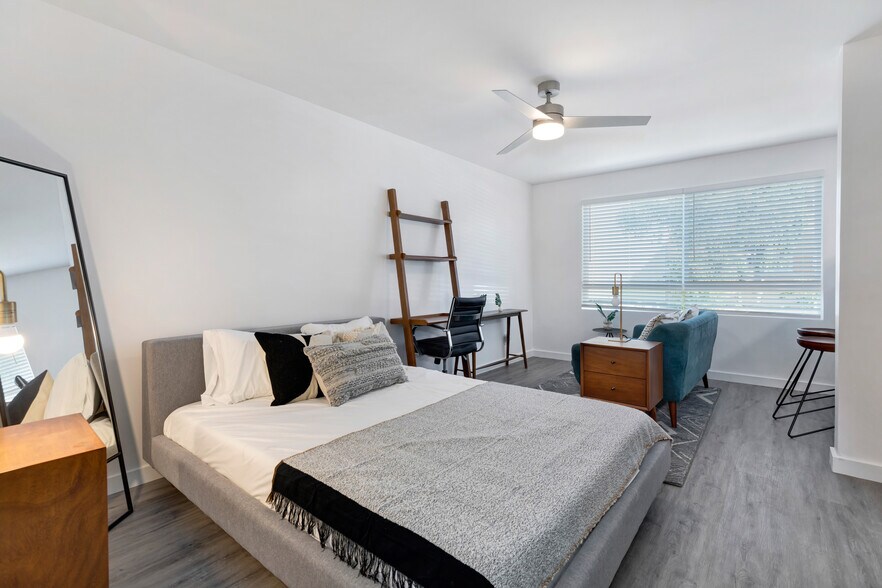 More Photos Of 5005 August St, Los Angeles Apartments For Sale