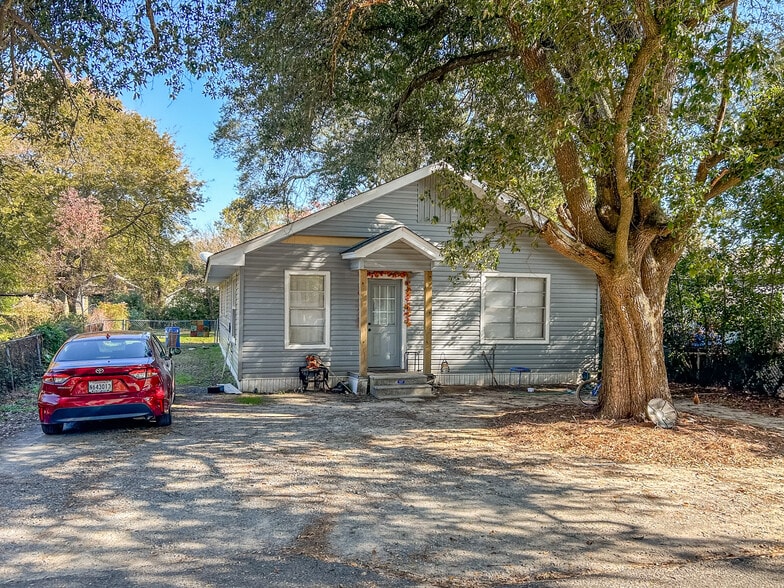 More Photos Of ,  Unknown For Sale