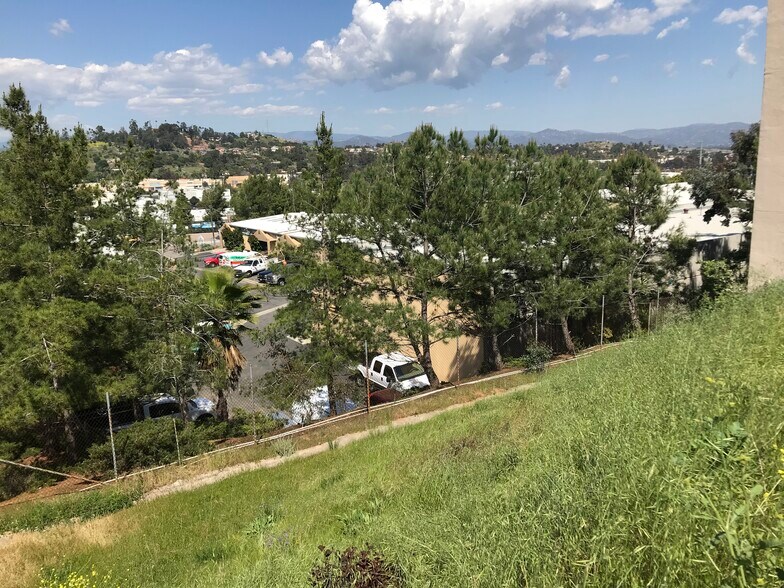 More Photos Of 2458 Auto Park Way, Escondido Land For Lease
