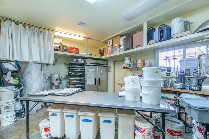More Photos Of 14836 OR-38, Elkton Restaurant For Sale