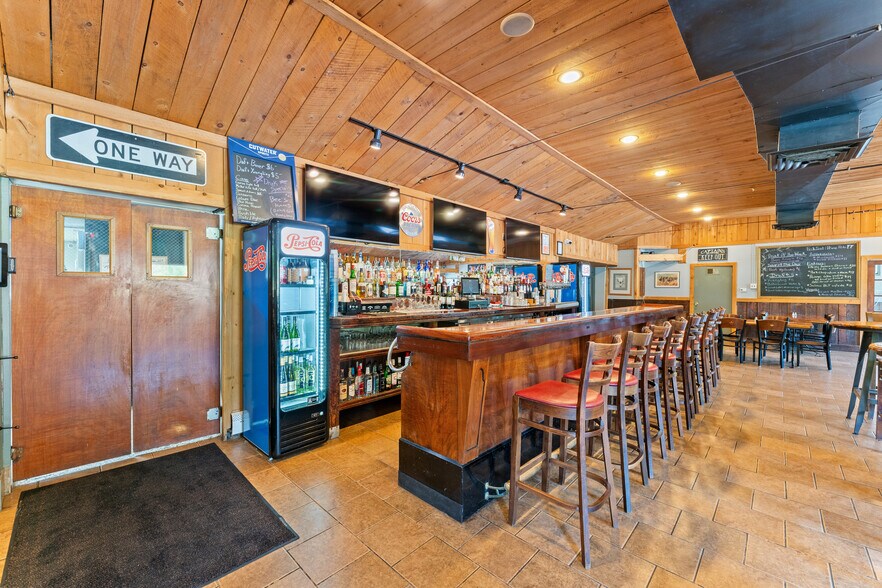 More Photos Of 2582 State Highway 7, Bainbridge Restaurant For Sale