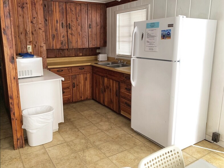 More Photos Of 1400 Ranch Road 261, Buchanan Dam Hotel For Sale