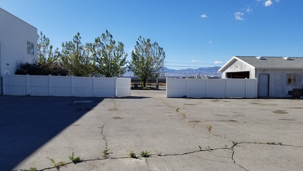 More Photos Of 12541 Minuteman Dr, Draper Auto Repair For Sale