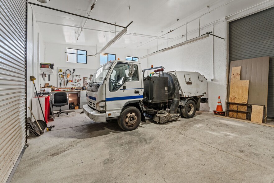 More Photos Of 902 Waugh Ln, Ukiah Warehouse For Sale