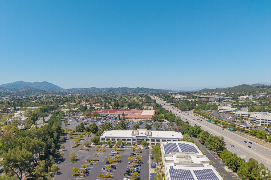 More Photos Of 31111 Agoura Rd, Westlake Village Medical For Lease