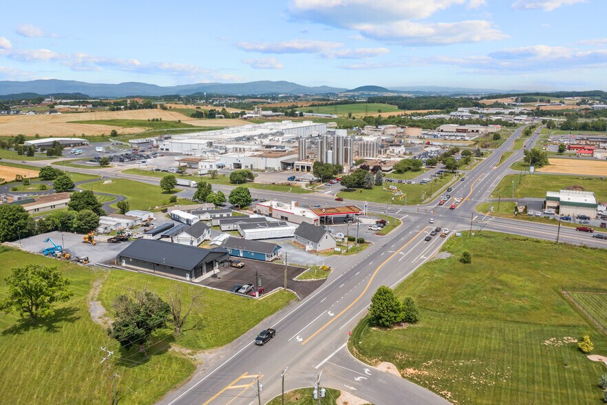 More Photos Of 815 N Main St, Mount Crawford Auto Repair For Sale