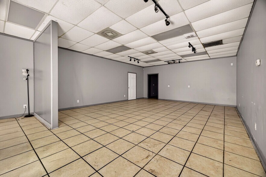 More Photos Of 4421-4443 Skidaway Rd, Savannah Storefront Retail Office For Lease