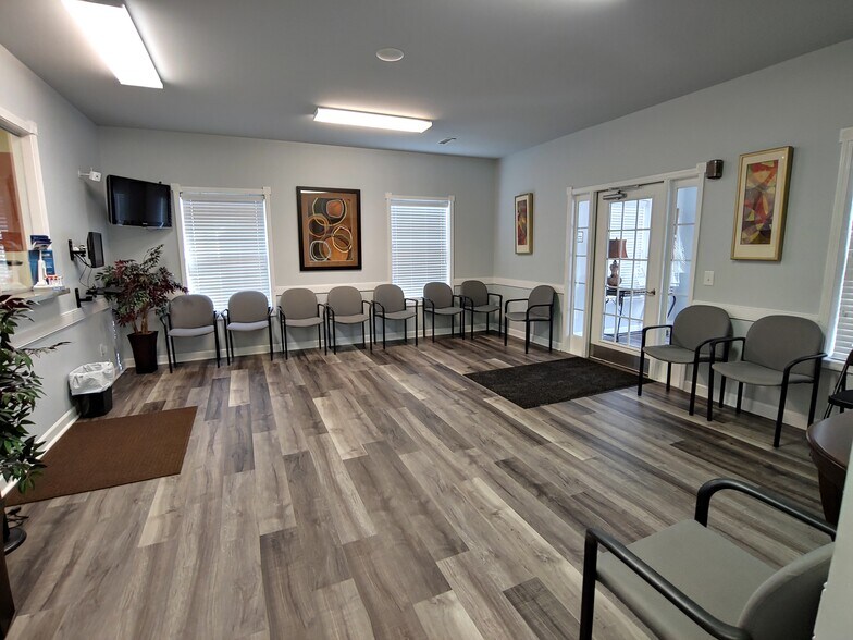 More Photos Of 2380 Hickswood Rd, High Point Medical For Sale