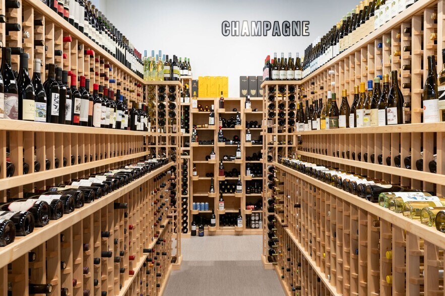 More Photos Of 190 Pleasant St, Malden Apartments For Lease