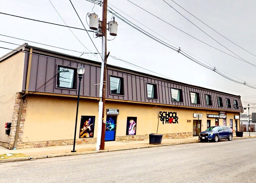 More Photos Of 301 Hoboken Rd, Carlstadt Storefront Retail Office For Sale